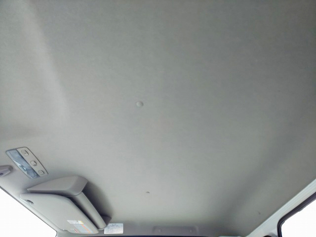 三菱ふそうキャンターガッツ平ボディ小型（2t・3t）[写真30]