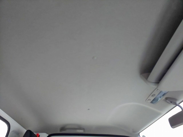 三菱ふそうキャンターガッツ平ボディ小型（2t・3t）[写真33]