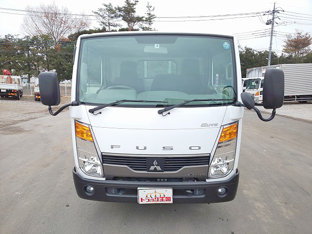 三菱ふそうキャンターガッツ平ボディ小型（2t・3t）[写真09]
