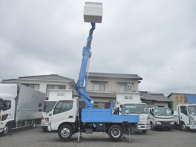 日野デュトロ高所作業車小型（2t・3t）[写真13]