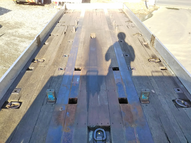 輸送機工業その他の車種トレーラー（セミトレーラー）大型（10t）[写真16]