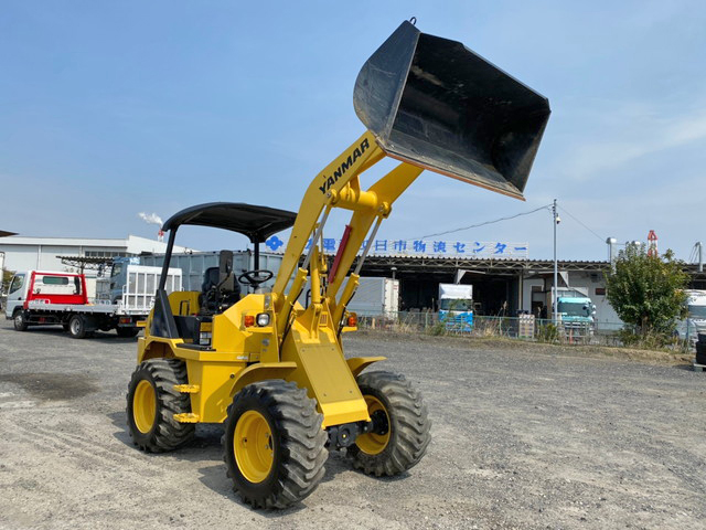 ヤンマータイヤショベル（ホイルローダー）[写真12]