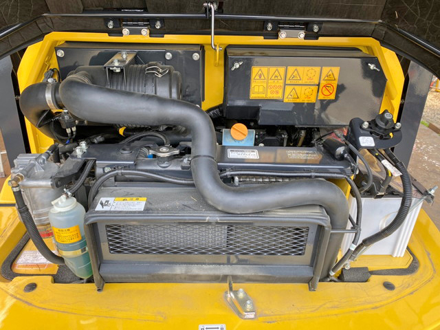 ヤンマータイヤショベル（ホイルローダー）[写真24]