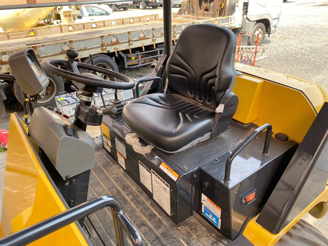 ヤンマータイヤショベル（ホイルローダー）[写真26]