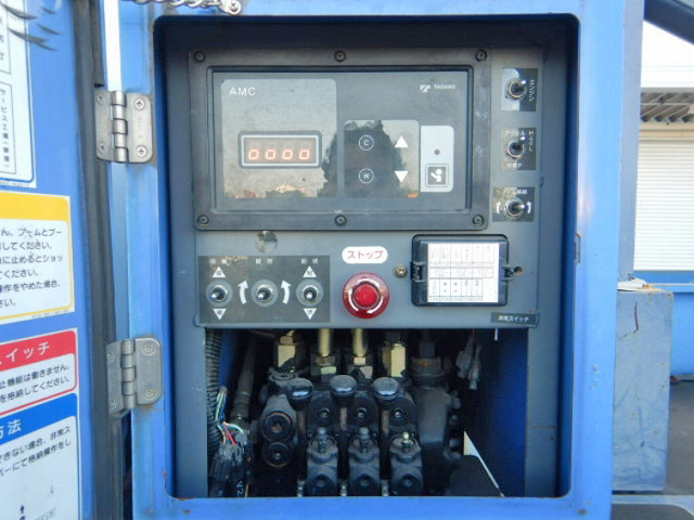 三菱ふそうキャンター高所作業車小型（2t・3t）[写真12]