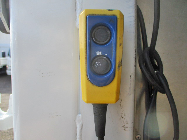 三菱ふそうキャンター幌車小型（2t・3t）[写真12]