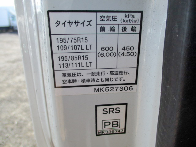 三菱ふそうキャンター幌車小型（2t・3t）[写真17]