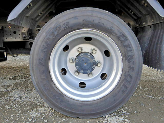 三菱ふそうキャンター平ボディ小型（2t・3t）[写真18]