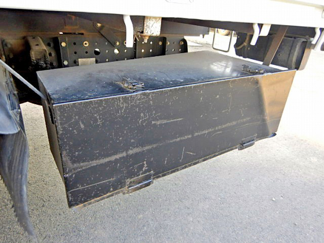 三菱ふそうキャンター平ボディ小型（2t・3t）[写真19]