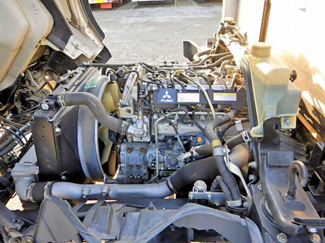 三菱ふそうキャンター平ボディ小型（2t・3t）[写真21]