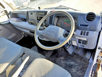 三菱ふそうキャンター平ボディ小型（2t・3t）[写真23]