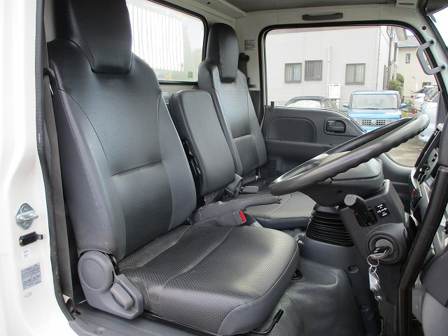 いすゞエルフローダーダンプ小型（2t・3t）[写真11]