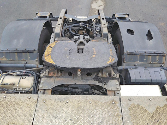 日野プロフィアトレーラーヘッド（トラクターヘッド）大型（10t）[写真11]