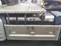 日野プロフィアトレーラーヘッド（トラクターヘッド）大型（10t）[写真16]