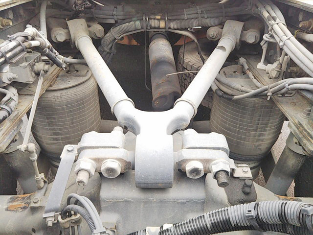 日野プロフィアトレーラーヘッド（トラクターヘッド）大型（10t）[写真17]