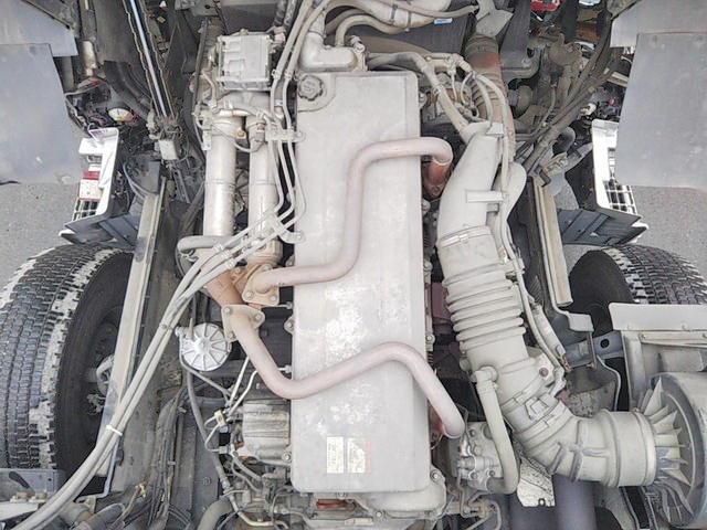 日野プロフィアトレーラーヘッド（トラクターヘッド）大型（10t）[写真22]