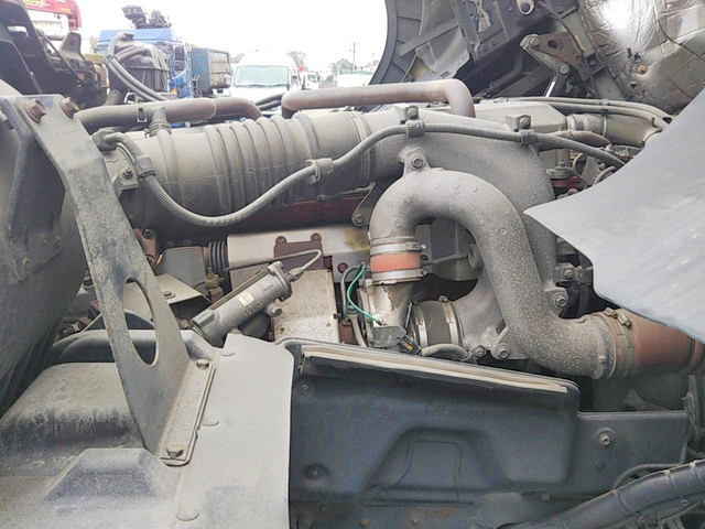 日野プロフィアトレーラーヘッド（トラクターヘッド）大型（10t）[写真23]