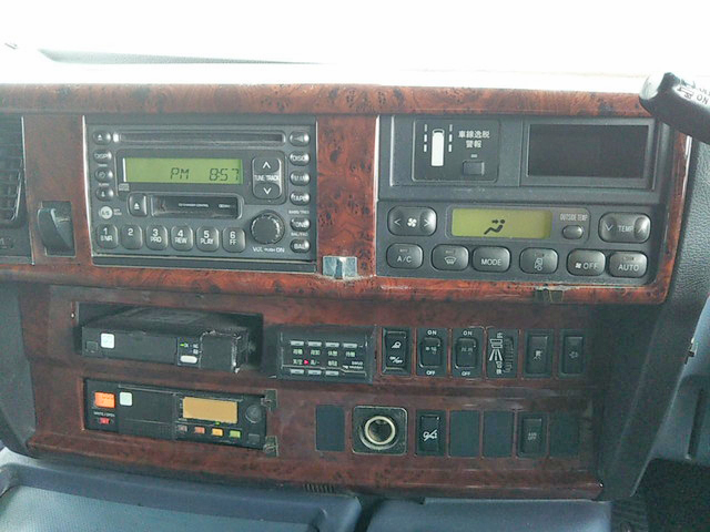 日野プロフィアトレーラーヘッド（トラクターヘッド）大型（10t）[写真36]