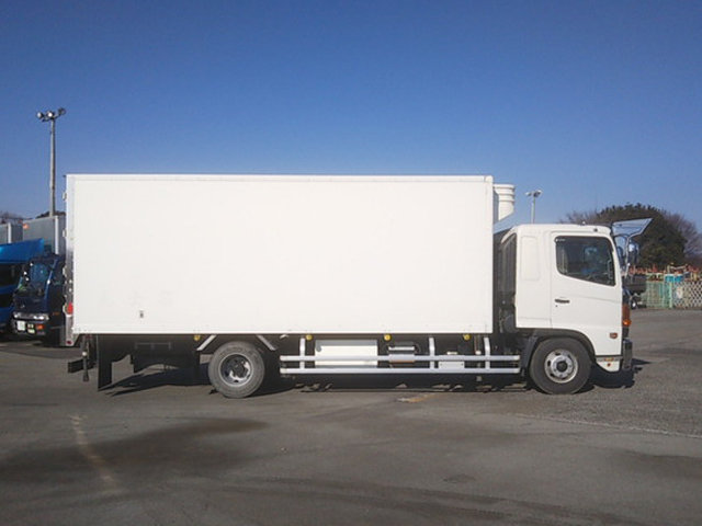 日野レンジャー冷凍車（冷蔵車）中型（4t）[写真07]