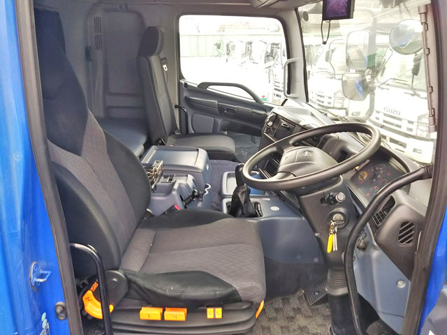 日野プロフィアアルミウイング大型（10t）[写真30]