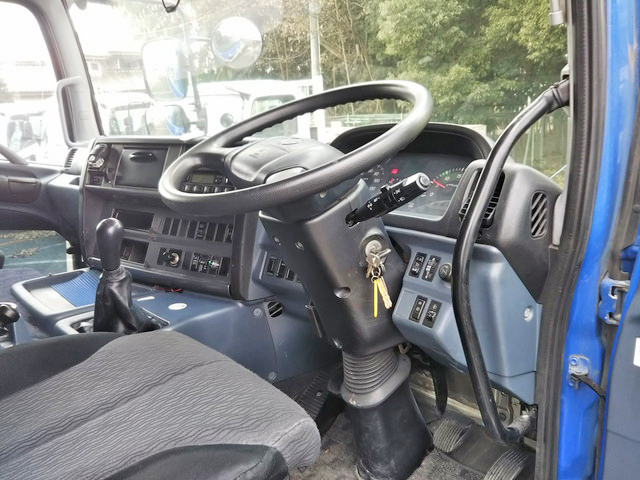 日野プロフィアアルミウイング大型（10t）[写真31]