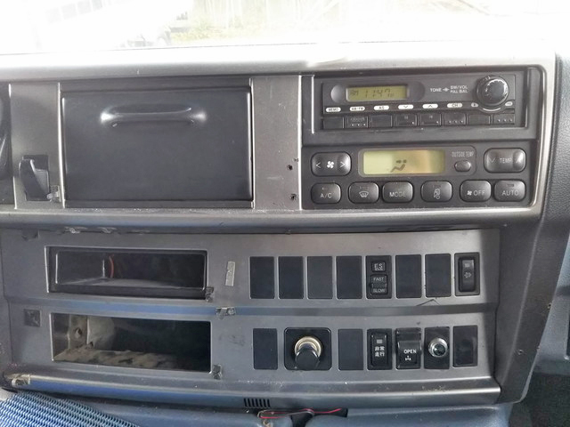 日野プロフィアアルミウイング大型（10t）[写真38]