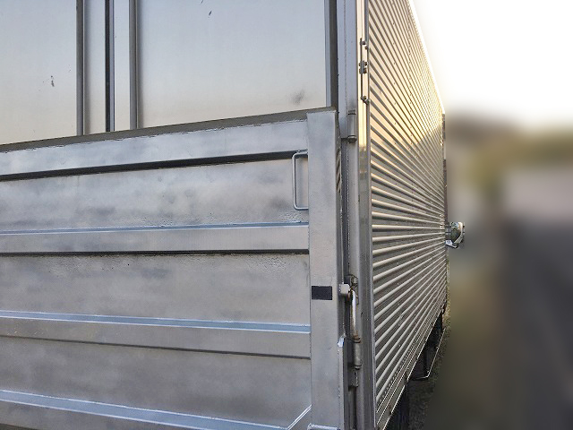 マツダタイタンアルミバン小型（2t・3t）[写真05]