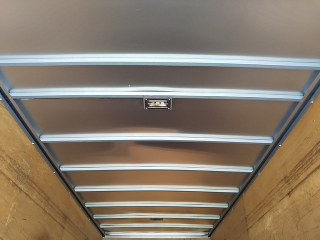 トヨタダイナアルミバン小型（2t・3t）[写真13]