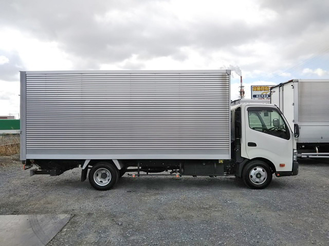トヨタダイナアルミバン小型（2t・3t）[写真06]