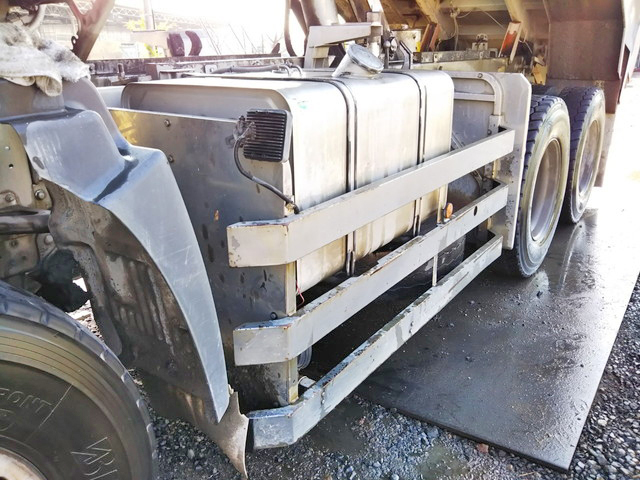 日野プロフィアダンプ大型（10t）[写真16]