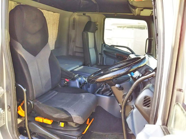 日野プロフィアダンプ大型（10t）[写真28]