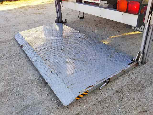 UDトラックスコンドルアルミブロック中型（4t）[写真11]