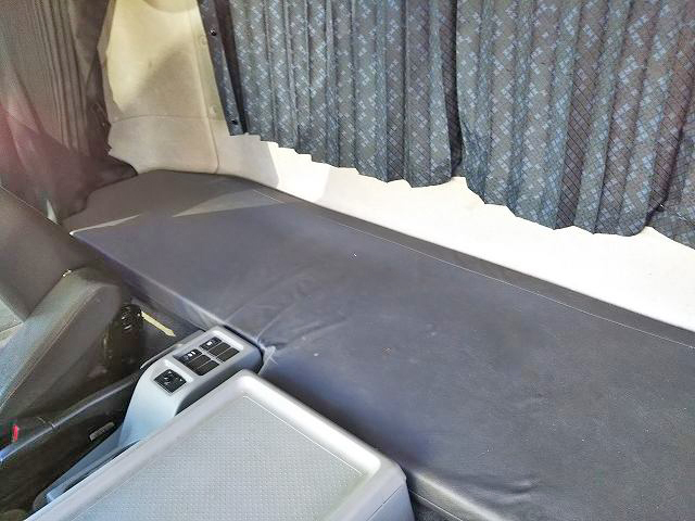 UDトラックスコンドルアルミブロック中型（4t）[写真33]