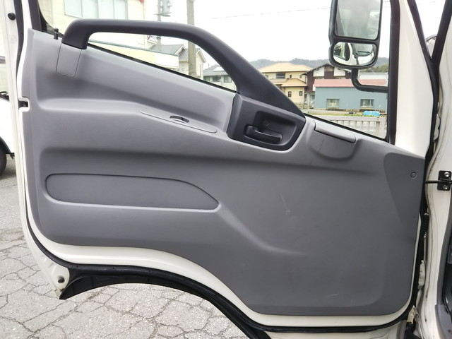 日野デュトロ平ボディ小型（2t・3t）[写真29]