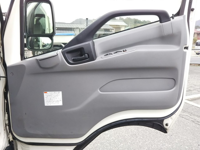 日野デュトロ平ボディ小型（2t・3t）[写真30]