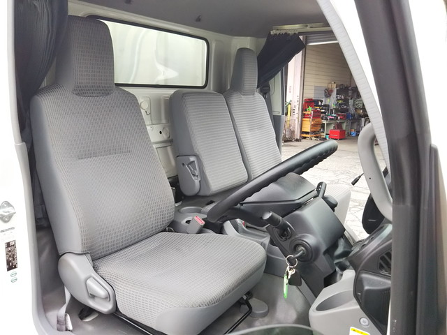 日野デュトロ平ボディ小型（2t・3t）[写真31]