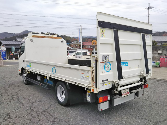 日野デュトロ平ボディ小型（2t・3t）[写真04]