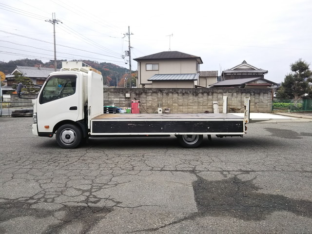 日野デュトロ平ボディ小型（2t・3t）[写真09]