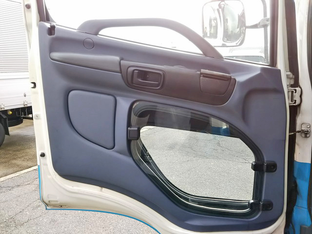 日野レンジャー冷凍車（冷蔵車）中型（4t）[写真28]