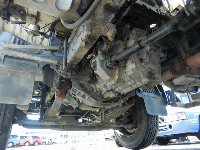 日野レンジャーユニック5段増トン（6t・8t）[写真20]