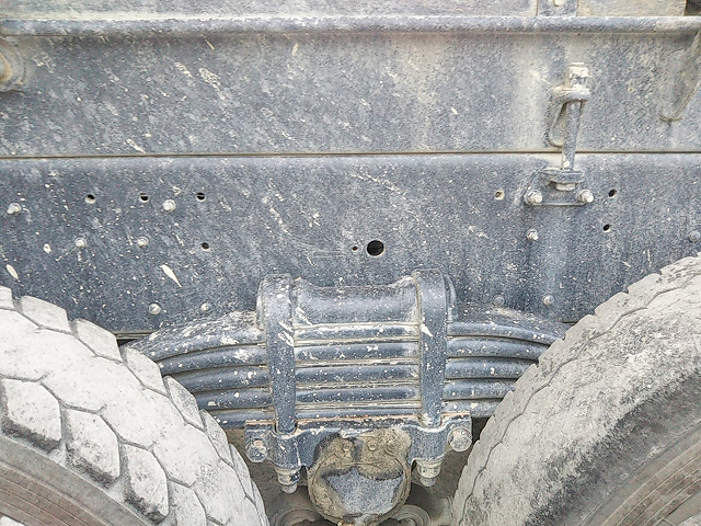 いすゞギガダンプ大型（10t）[写真14]