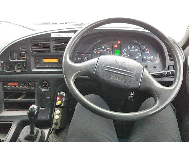 いすゞギガダンプ大型（10t）[写真26]