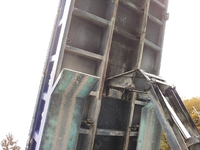 いすゞギガダンプ大型（10t）[写真09]