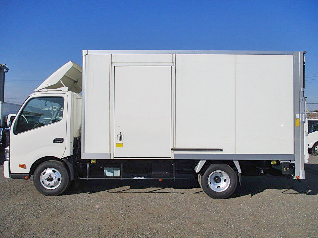トヨタダイナパネルバン小型（2t・3t）[写真05]