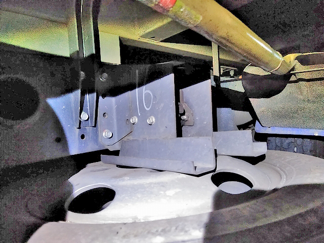 三菱ふそうキャンターダンプ小型（2t・3t）[写真14]