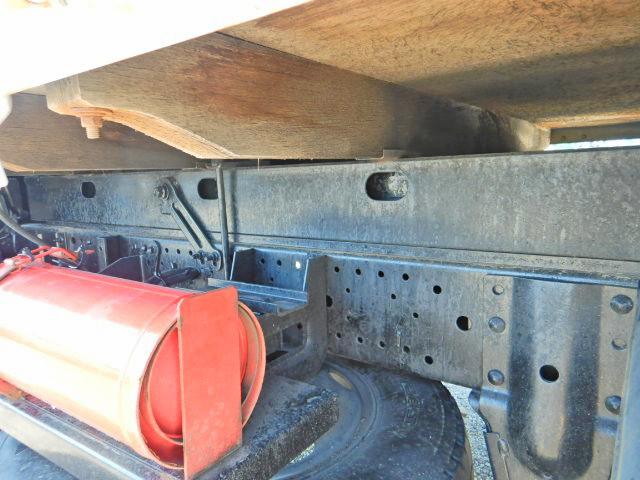 いすゞエルフ平ボディ小型（2t・3t）[写真10]