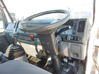 いすゞエルフ平ボディ小型（2t・3t）[写真17]