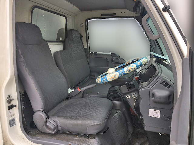 いすゞエルフアルミバン小型（2t・3t）[写真14]