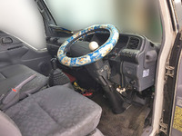 いすゞエルフアルミバン小型（2t・3t）[写真15]