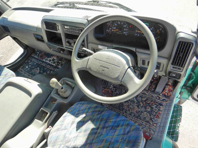 三菱ふそうファイターユニック4段中型（4t）[写真22]